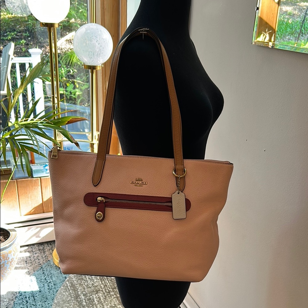 Coach Taylor Pebbled Ivory  Multi Leather Tote Sophisticated Design ( NWOT)